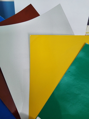 Advertisement Reflective Sheeting Glass Bead Type Red White Yellow Blue Color 3-5years Warranty Type