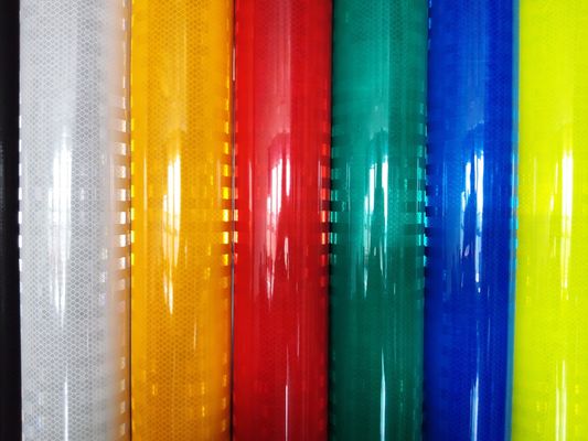 Kendinden Yapışkanlı Akrilik Mikro Prizmatik Mühendis EGP HIP Elmas Sınıfı Trafik İşareti Yansıtıcı Malzeme Yazdırılabilir Vinil Bant Filmi