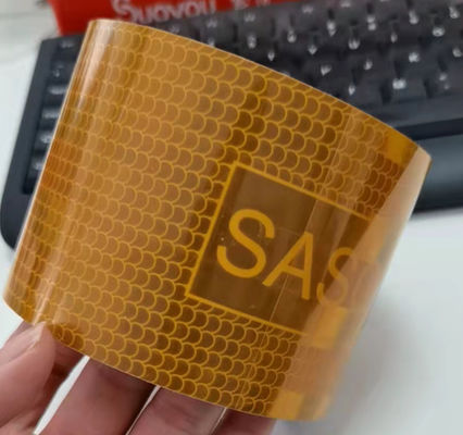 SASO 2913 Yansıtıcı Etiket PET Yansıtıcı Bant Güvenlik İşareti Uyarı Reflektör Şeritleri Araba Kamyon Römork Dekor Aksesuarları