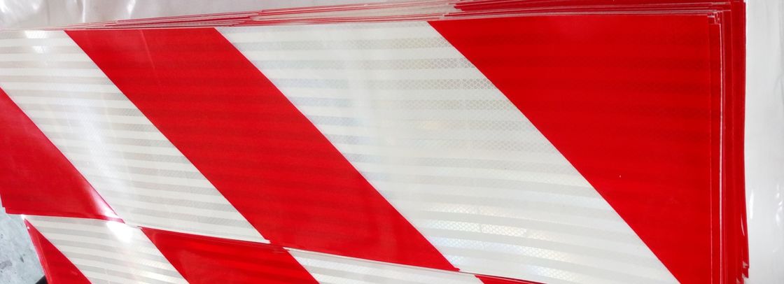 135 mm*565 mm Güvenlik yansıtıcı çıkartma Özel Arka İşaretleme Yansıtıcı çıkartma plaka Ağır Araç için