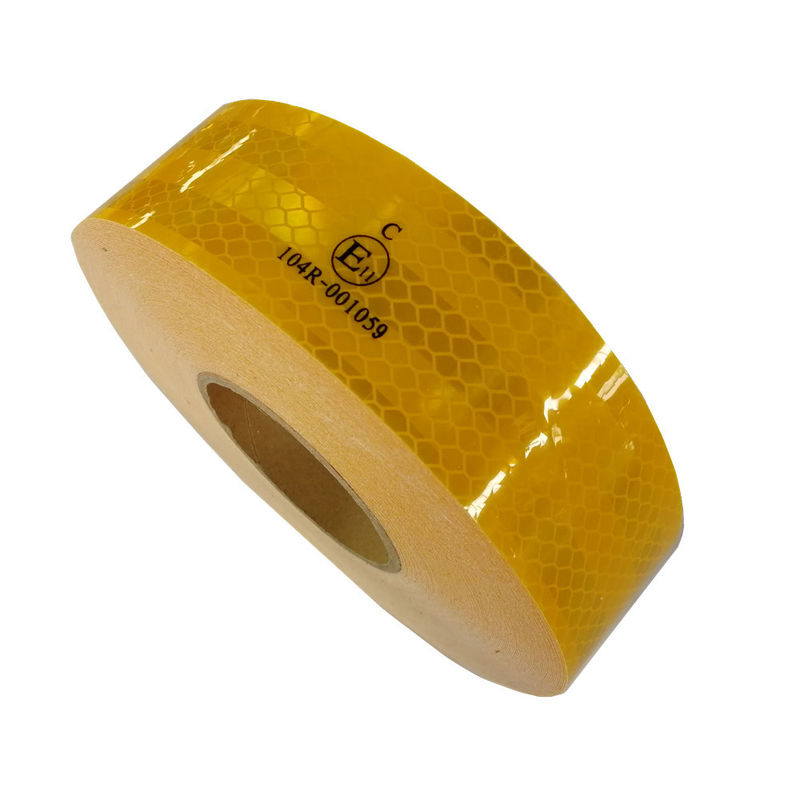 50mm*45.72m Boyut Sarı Görünüşlü Teyp Yansıtıcı Dikkate Alıcı 3 - 5 Yıllık