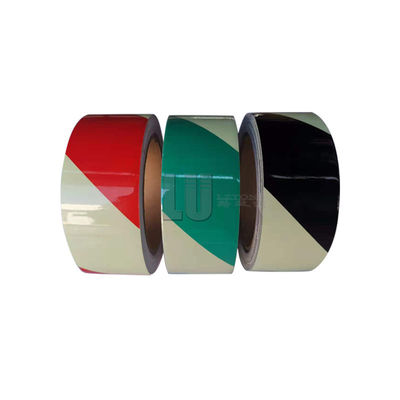Chevron Ok PVC yapıştırıcı ışıltılı parlak uyarı bantı güvenlik için fotoluminesan bant